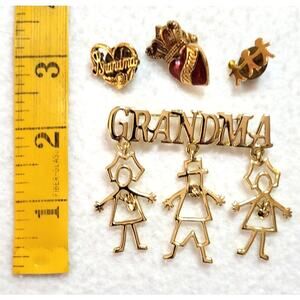Grandma Mom Gift Brooch Lapel Pin Lot Goldtone Hearts 3 Children Enamel Family